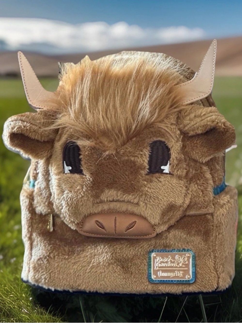 NEW Loungefly Busch Gardens Exclusive HIGHLAND COW Plush Backpack Plaid Lining